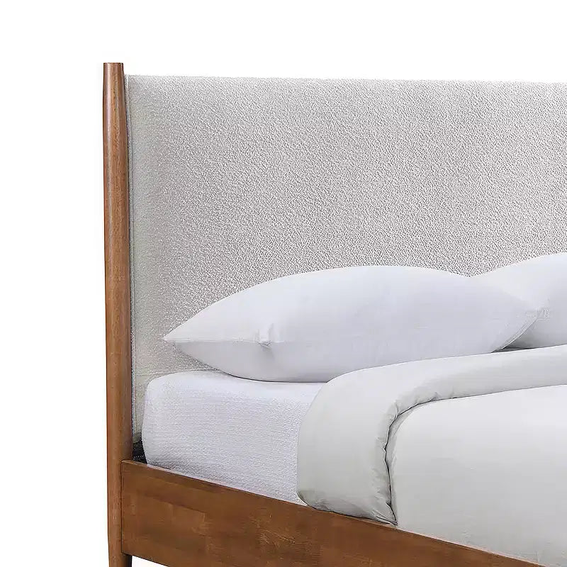 HOMES: Queen Riverstone Letto a piattaforma moderno di metà secolo con testiera Bouclé