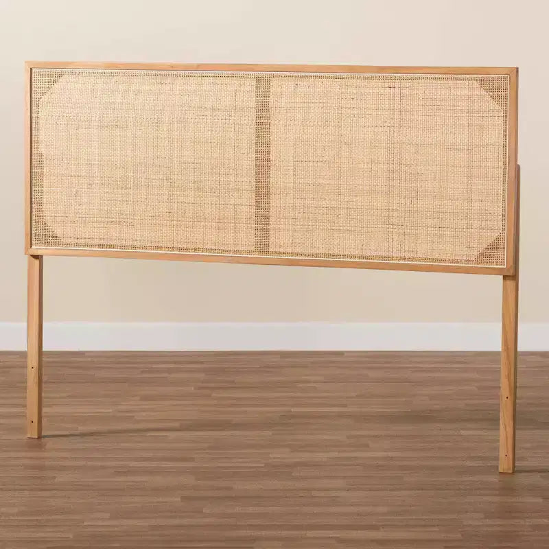 Testiera per letto Queen bali & pari Aurelia in legno di bayur e rattan: Design bohémien, montaggio a parete o su telaio, altezza regolabile