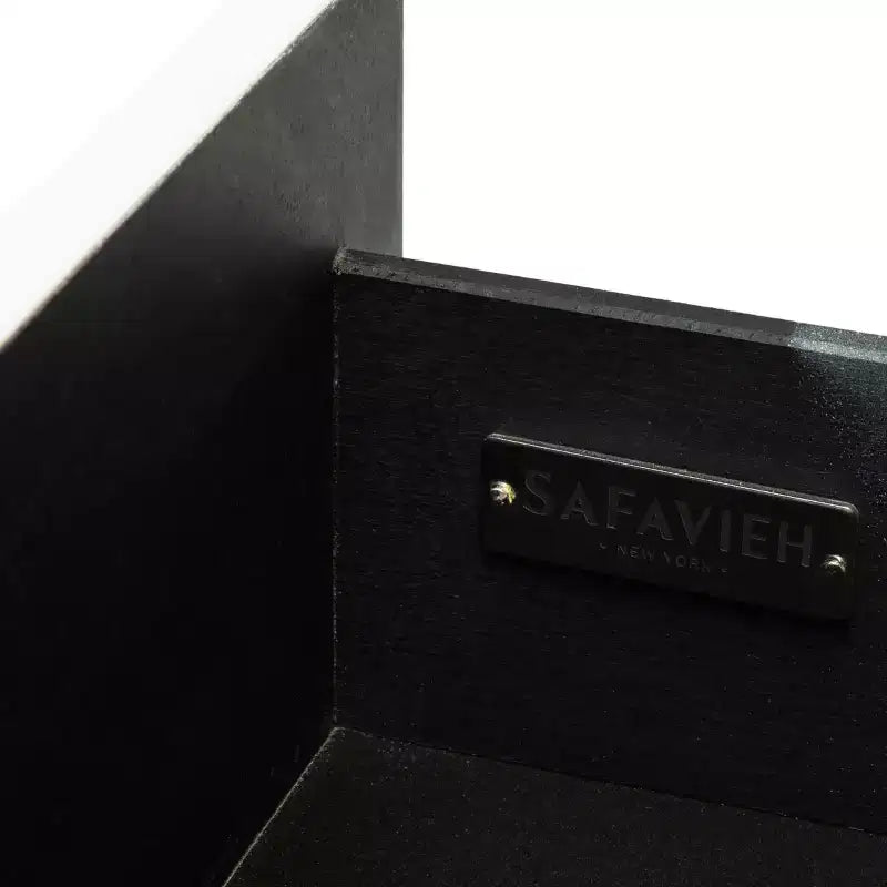 Comodino Raina con 3 cassetti e motivo a chiave greca - FOX6278 - Safavieh Couture