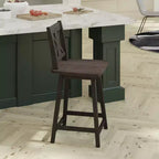 Sgabello da pranzo girevole in legno stile rustico moderno Emma e Oliver con schienale intagliato decorativo