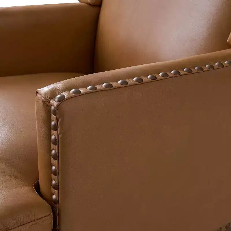 Poltrona Pedro in vera pelle con struttura in legno massello e cuscino seduta sfoderabile|ART OF LIVING DESIGNS