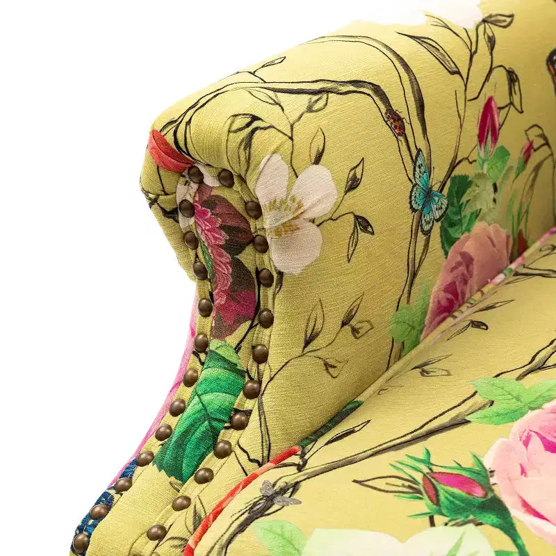 Poltrona Theodor con gambe a fuso per salotto e camera da letto | ART OF LIVING DESIGNS