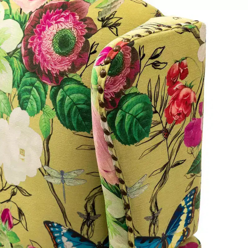 Poltrona Theodor con gambe a fuso per salotto e camera da letto | ART OF LIVING DESIGNS