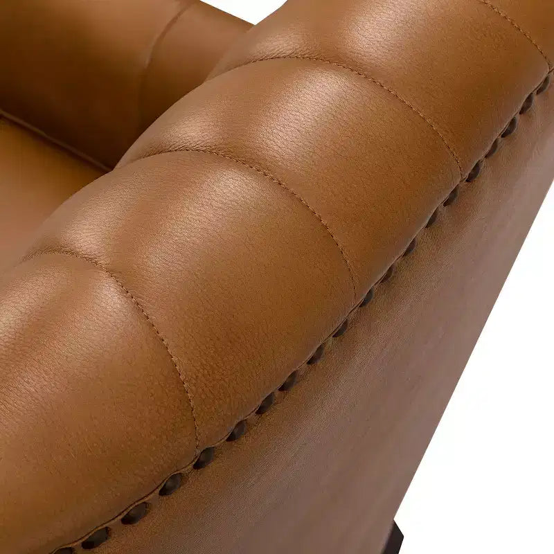 Set di 2 Poltrone Valerius in Vera Pelle con Bordi Borchiati e Gambe in Legno Massello | HULALA HOME