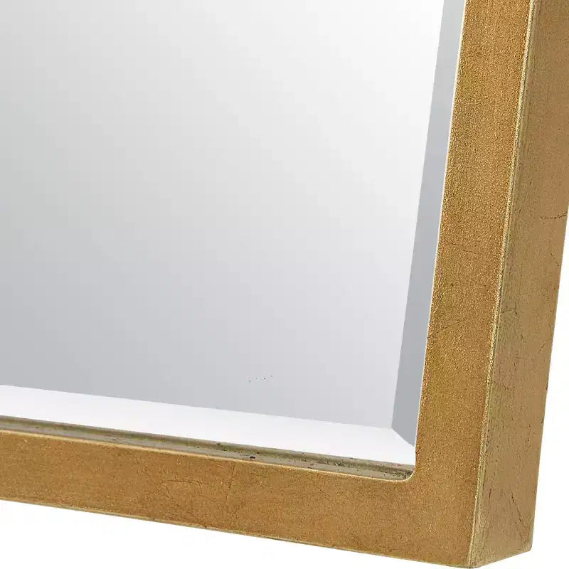 Specchio da parete ad arco Uttermost Boundary con finitura in foglia d'oro anticata, 36 x 31 3/4