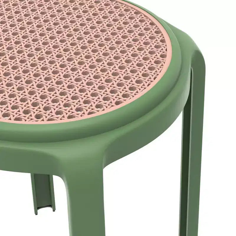 Sgabello da pranzo rotondo impilabile LeisureMod Tresse con parte superiore in vimini, design leggero e durevole per cucina, giardino, balcone, bar, terrazza o patio