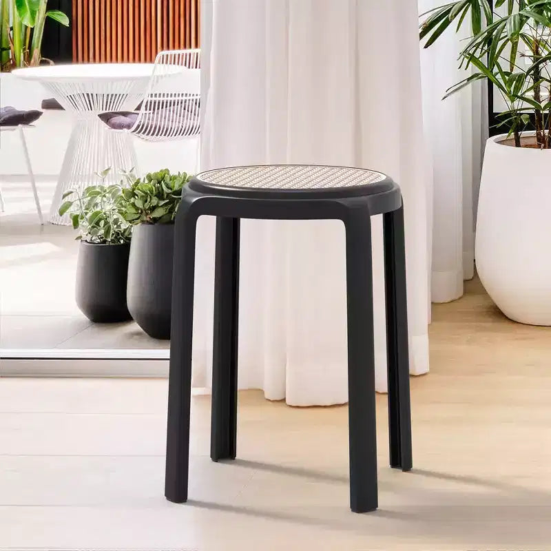 Sgabello da pranzo rotondo impilabile LeisureMod Tresse con parte superiore in vimini, design leggero e durevole per cucina, giardino, balcone, bar, terrazza o patio