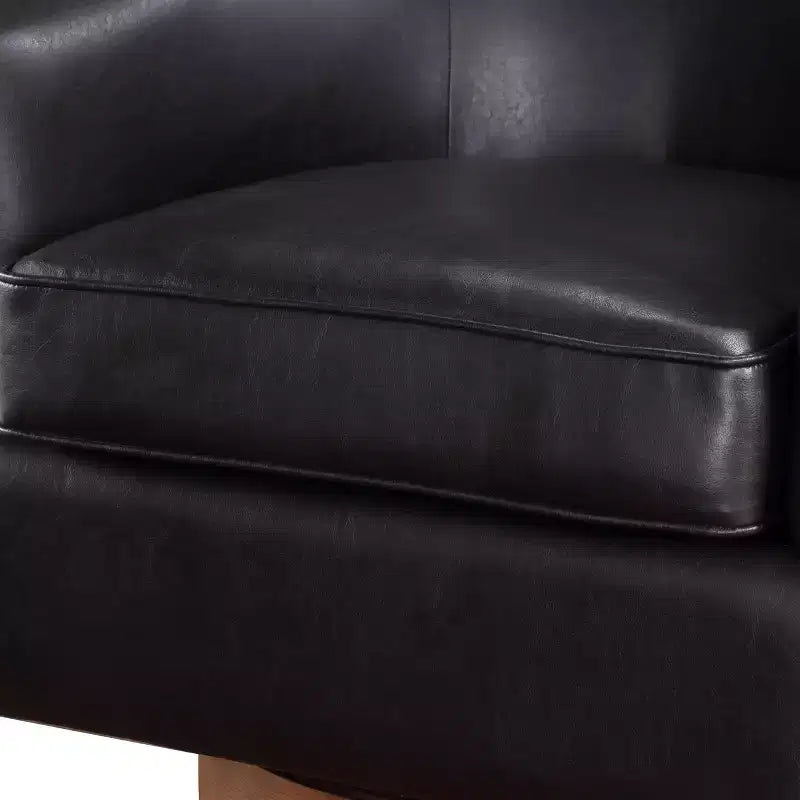 Poltrona girevole a barile Comfort Pointe Irving con base in legno e similpelle
