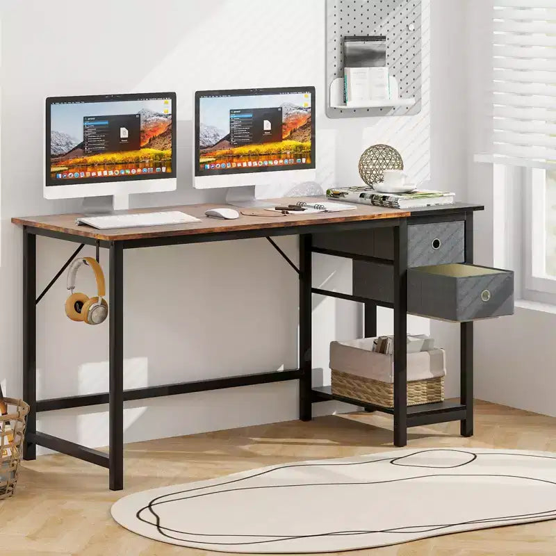 Scrivania da ufficio Costway da 55 pollici moderna postazione di lavoro per computer con 2 cassetti, gancio appendiabiti e ripiano portaoggetti per studio e camera da letto, marrone rustico e nero