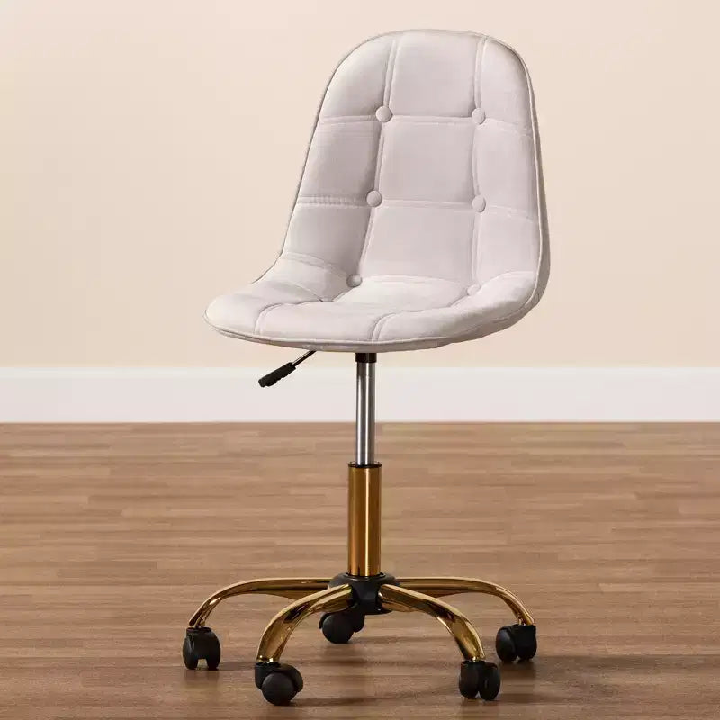 Sedia da ufficio girevole Kabira Baxton Studio, contemporanea, glam e di lusso, in velluto e metallo