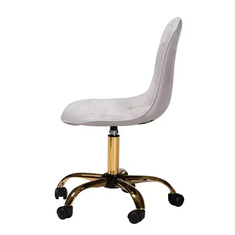 Sedia da ufficio girevole Kabira Baxton Studio, contemporanea, glam e di lusso, in velluto e metallo