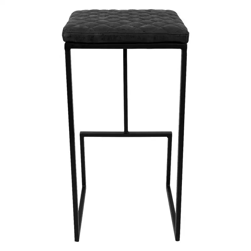 Sgabello da bar moderno in pelle trapuntata LeisureMod Quincy con struttura in metallo nero, sedia da bancone per isola cucina e posti a sedere a bancone