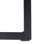 Sgabello da bar moderno in pelle trapuntata LeisureMod Quincy con struttura in metallo nero, sedia da bancone per isola cucina e posti a sedere a bancone