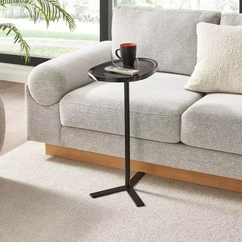 Danya B. 24.25x17.7 Carter Tavolino Laterale Ovale a Goccia Moderno per Divano con Gamba a Piedistallo