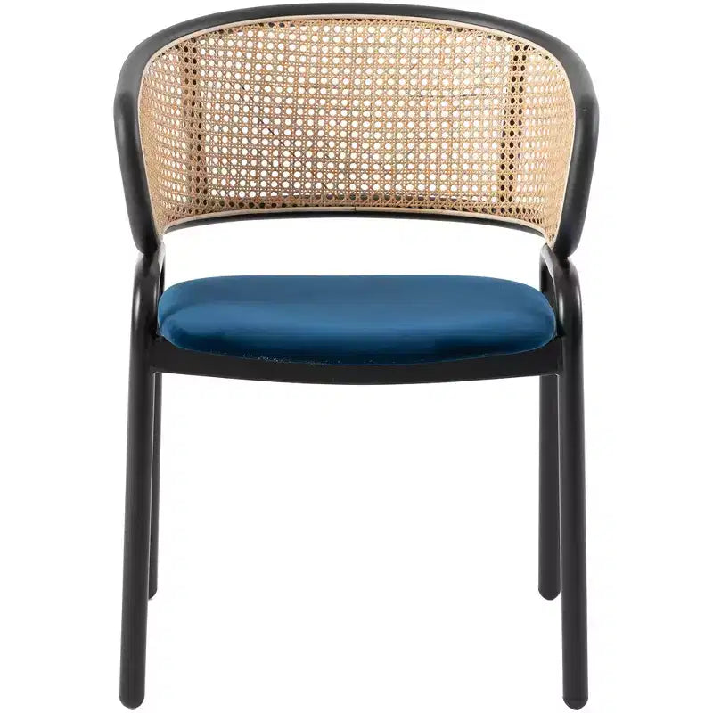 LeisureMod Ervilla Set di 4 Sedie da Pranzo con Schienale in Vimini e Sedile in Pelle, Struttura in Acciaio Nero, per Cucina Interna Moderna, Sala da Pranzo, Posti a Sedere al Tavolo