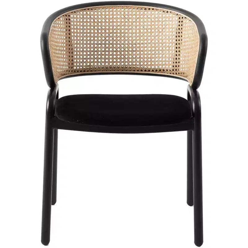 LeisureMod Ervilla Set di 4 Sedie da Pranzo con Schienale in Vimini e Sedile in Pelle, Struttura in Acciaio Nero, per Cucina Interna Moderna, Sala da Pranzo, Posti a Sedere al Tavolo