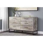 Cassettiera Signature Design by Ashley Casual Neilsville con 6 cassetti, finitura Whitewash