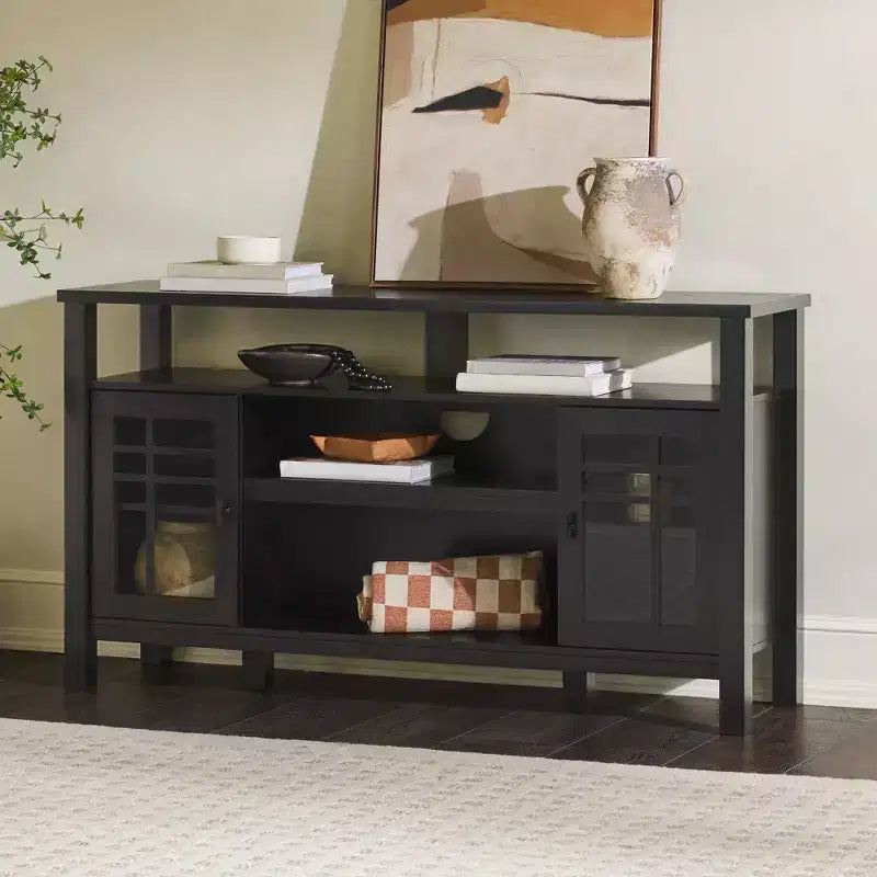 Credenza a 2 ante con finestre Saracina Home da 58 pollici