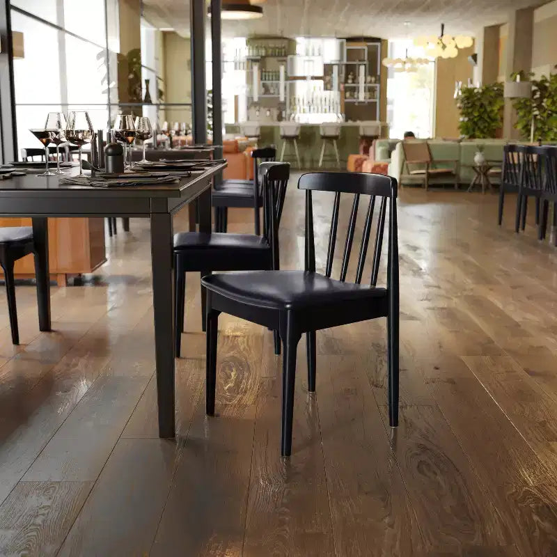 Flash Furniture Chester, set di 2 sedie da pranzo commerciali in legno massiccio con schienale a doghe e sedili in vinile