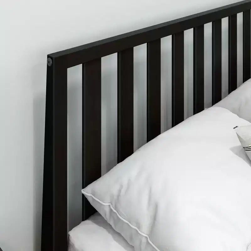 Struttura letto matrimoniale Plank+Beam scandinavo con testiera, letto a piattaforma in legno massello per adulti