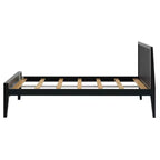 Struttura letto matrimoniale Plank+Beam scandinavo con testiera, letto a piattaforma in legno massello per adulti
