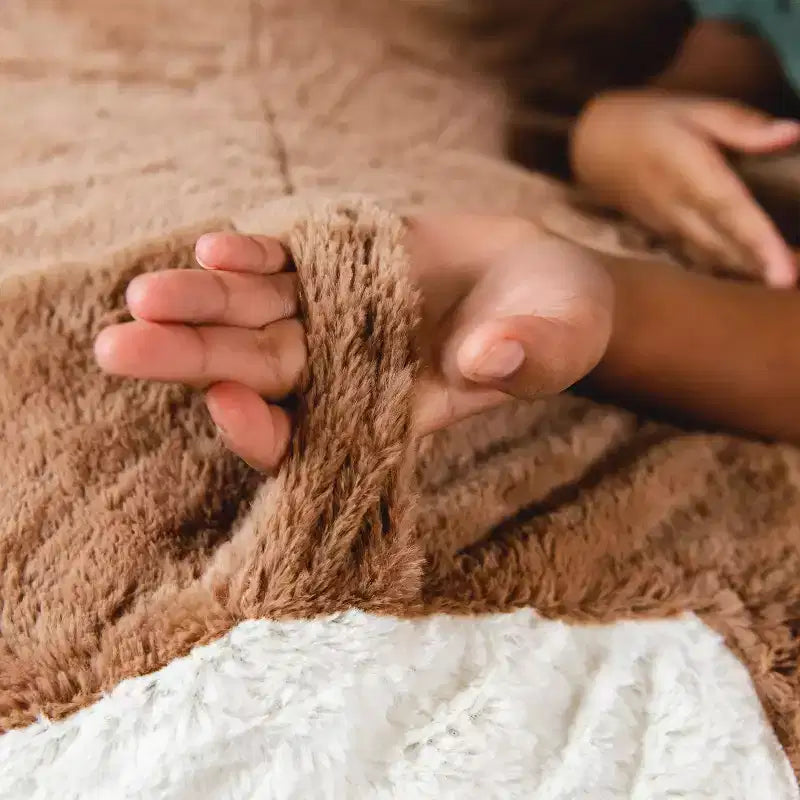 Poltrona a sacco imbottita Big Joe Wild Things con rivestimento rimovibile, morbida pelliccia sintetica, per bambini e ragazzi