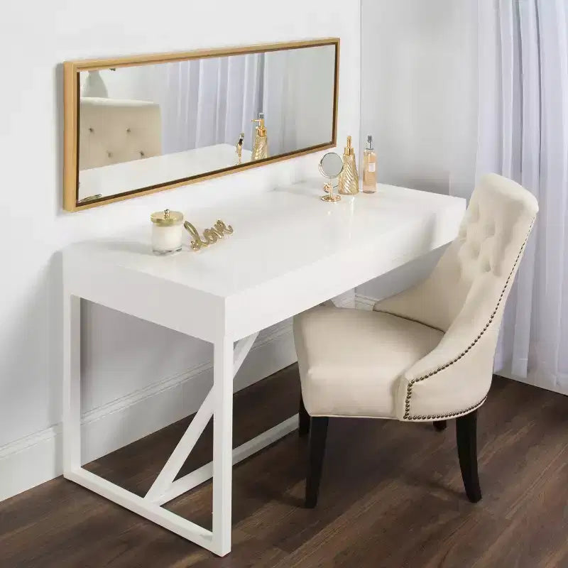 Specchio da parete con cornice Evans 16 x 48 - Kate and Laurel