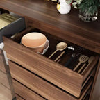 Credenza Famapy 63W in legno marrone con 4 cassetti, ganci e ripiani aperti