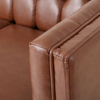 Divano a 3 Posti Contemporaneo in Similpelle con Bottoni Trapuntati e Gambe in Legno di Betulla – Marrone Scuro / Cognac / Midnight, Posti a Sedere: 3