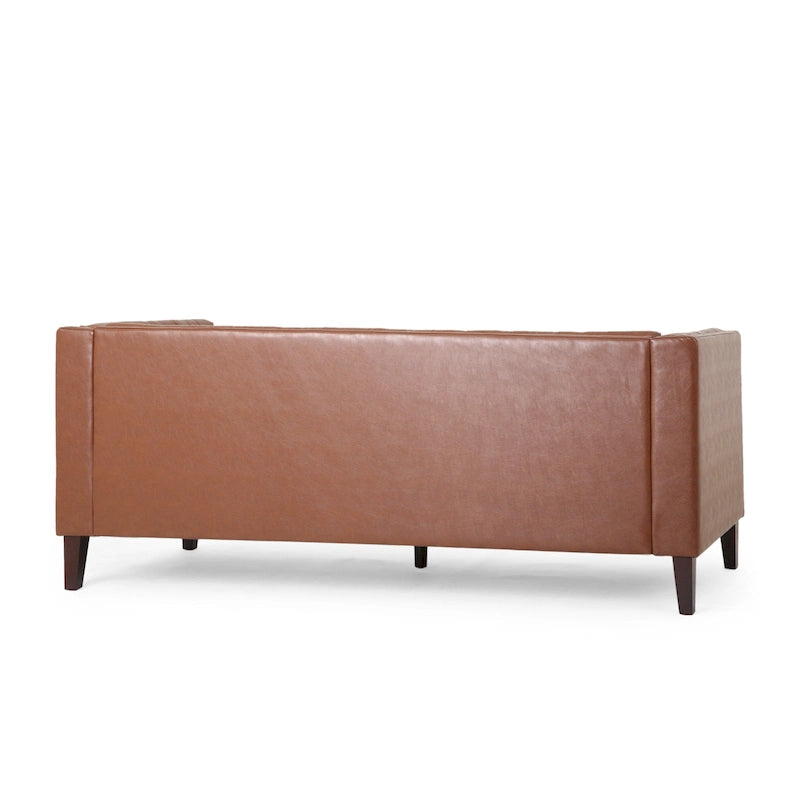 Divano a 3 Posti Contemporaneo in Similpelle con Bottoni Trapuntati e Gambe in Legno di Betulla – Marrone Scuro / Cognac / Midnight, Posti a Sedere: 3