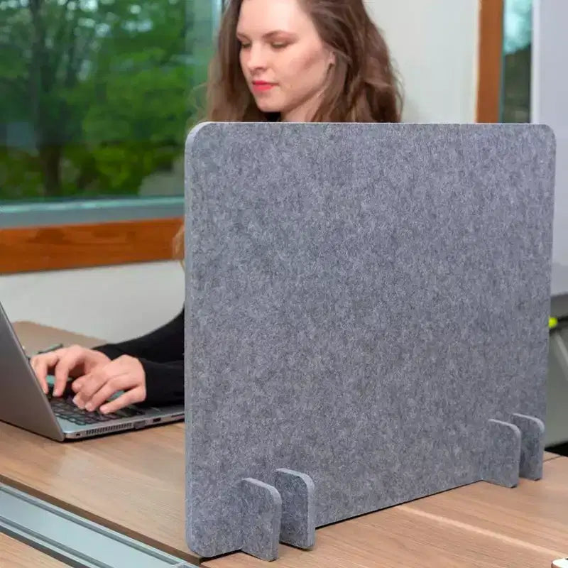 Stand Up Desk Store ReFocus Pannello Divisorio Acustico Autoportante per Scrivania con Riduzione del Rumore e della Distrazione, Montato per la Privacy