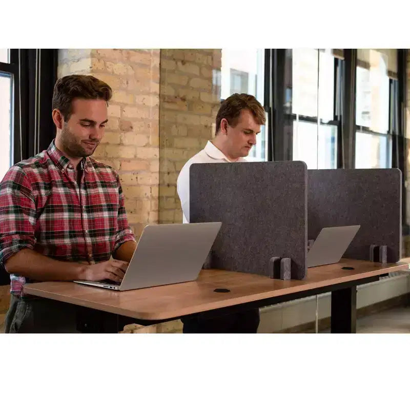 Stand Up Desk Store ReFocus Pannello Divisorio Acustico Autoportante per Scrivania con Riduzione del Rumore e della Distrazione, Montato per la Privacy