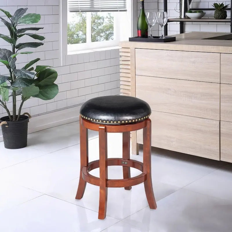 Sgabello da Bar Senza Schienale Girevole a 360° Ad Altezza Bancone con Sedile in Ecopelle e Rifiniture Borchiate – Nero / Cappuccino / Ciliegio / Bianco, Singolo