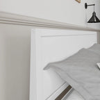 Letto matrimoniale moderno in legno di pino con testiera a pannelli – Argilla / Bianco / Grigio, per 2 persone