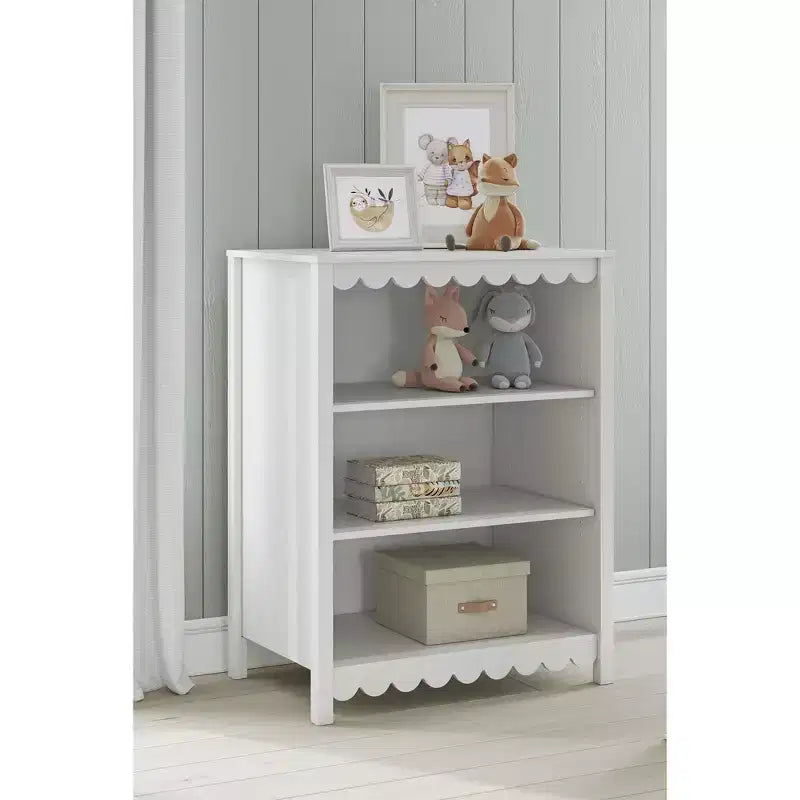Signature Design by Ashley Hallityn Libreria a 3 ripiani con 2 mensole regolabili, Bianca