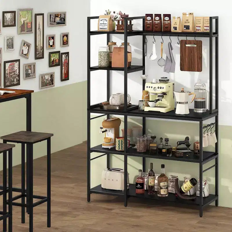 Costway Scaffale per Panettieri a 5 Livelli Tavolo da Bar per Caffè con 10 Ganci a S e Prese di Corrente Marrone Rustico/Nero