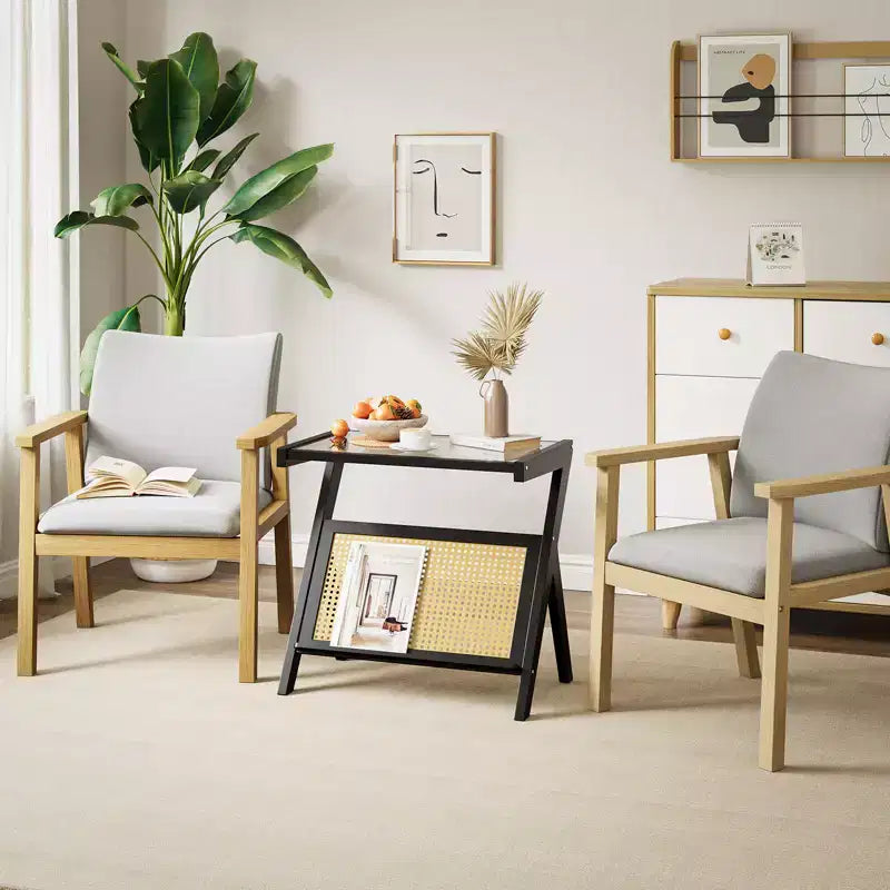 Tavolino d'appoggio in rattan con piano in vetro temperato, struttura in bambù intrecciato, comodino moderno nero