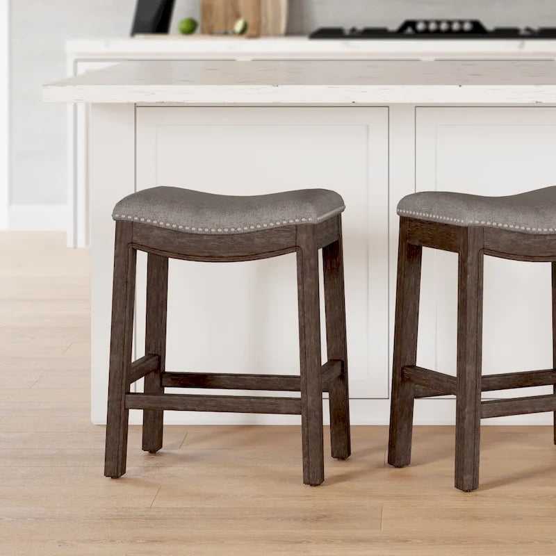 Sgabello da Bar Senza Schienale con Seduta Imbottita e Borchie – Legno Naturale Invecchiato / Espresso Consumato, Altezza Bancone / Bar, Singolo