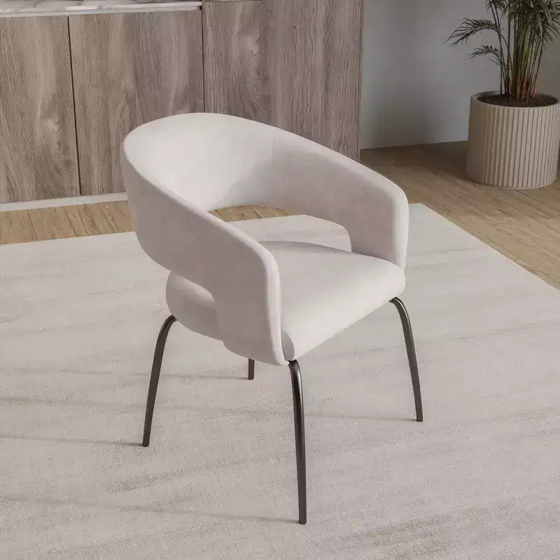 Sedia da pranzo LeisureMod imbottita in pelle con schienale curvo aperto e gambe in ferro Collezione Gavin Set da 4