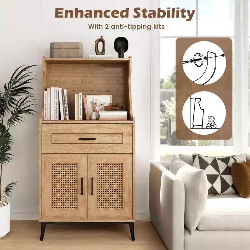 Costway Credenza con Ante Rattan Mobiletto Buffet con Vetrina Pensile e Gambe in Metallo Ripiani Regolabili Pannello Forato Fai da Te