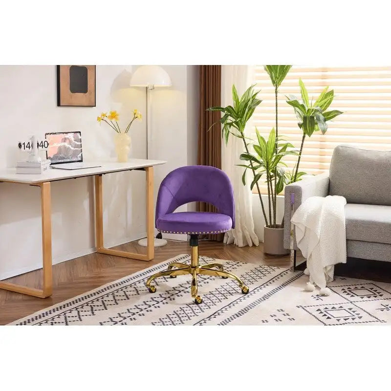 Sedia da Ufficio Girevole in Velluto con Schienale Aperto, Braccioli Inclinati e Base Dorata a 5 Ruote – Verde / Viola Chiaro / Rosa / Verde Menta / Nero / Blu / Grigio / Bianco / Bianco Teddy, Singola