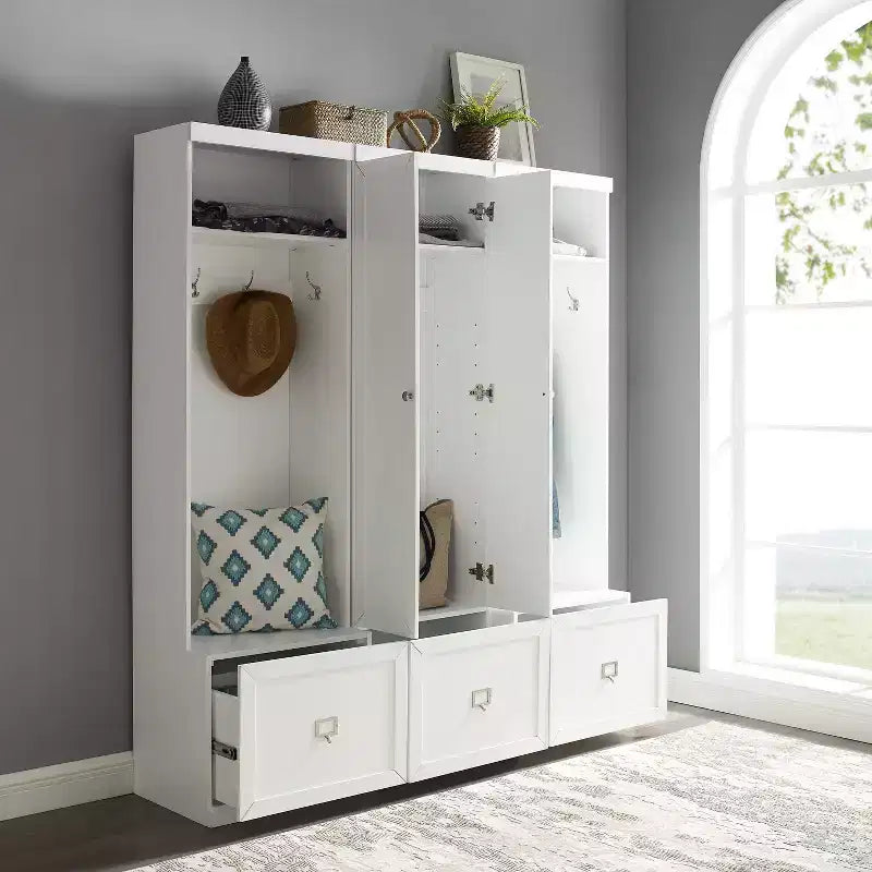 Set Harper 3 pezzi per ingresso con armadio dispensa e 2 appendiabiti a colonna - Crosley