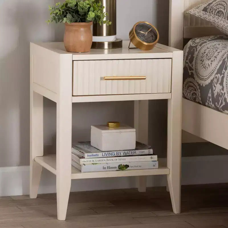 Comodino Baxton Studio Primrose in legno scanalato a 6 cassetti